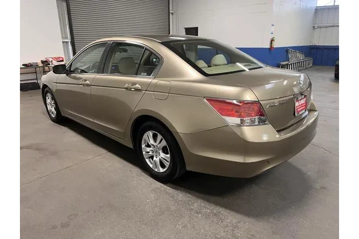 $9952 : Honda Accord 2010 LX-P 4dr S image 5