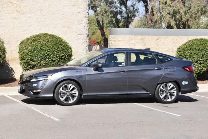 $23999 : 2021 Clarity Plug-In Hybrid image 6