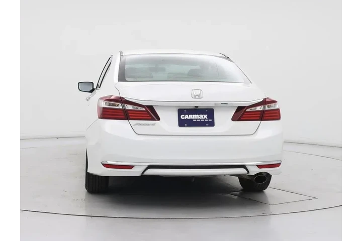 $16998 : Honda Accord 2016 LX 4dr Sed image 6