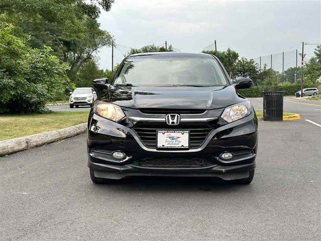 2018 HR-V EX image 2