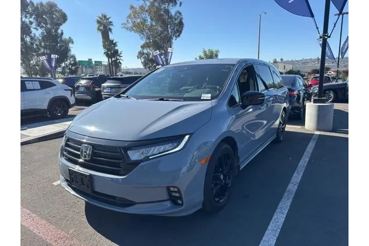 $34900 : Honda Odyssey 2023 Sport 4dr image 1