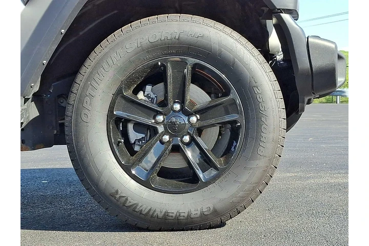 $33000 : Jeep Wrangler 2023 4x4 Sport image 8