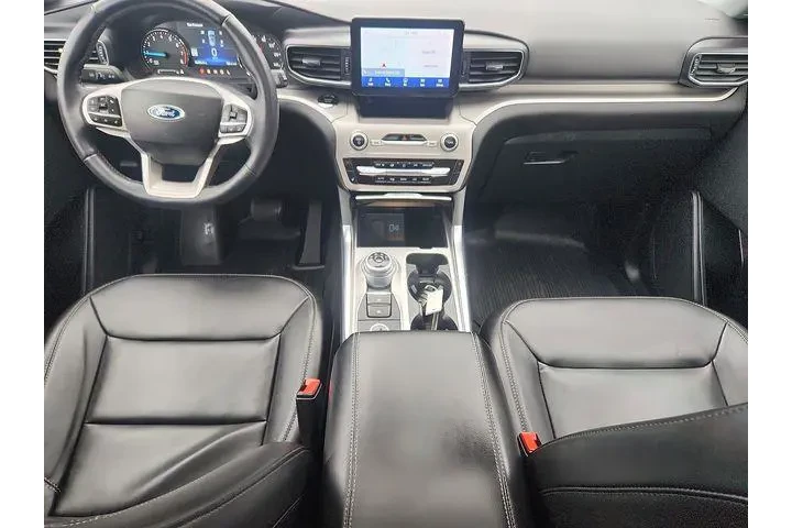 $31990 : Ford Explorer 2022 AWD XLT 4 image 8