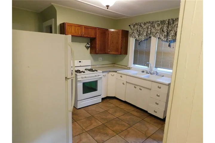 $1400 : This charming 3bed/1.5 bath image 1