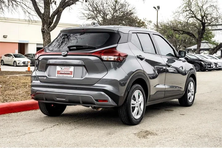 $21599 : Nissan Kicks Play 2025 S 4dr image 5