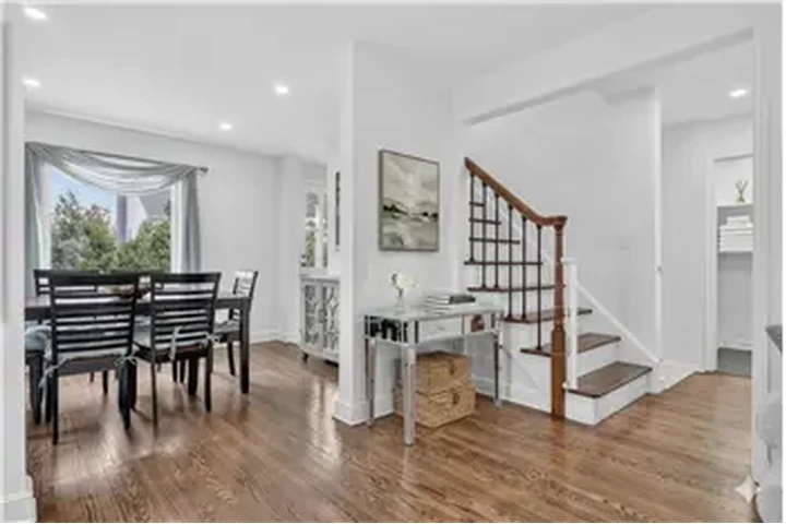 $5900 : Rental property with 3 bedro image 4