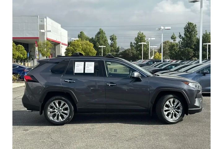 $27870 : Toyota RAV4 2019 Limited 4dr image 3