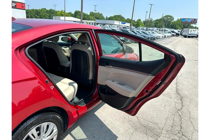 $9980 : 2017 Elantra SE 2.0L Auto (Ul image 10