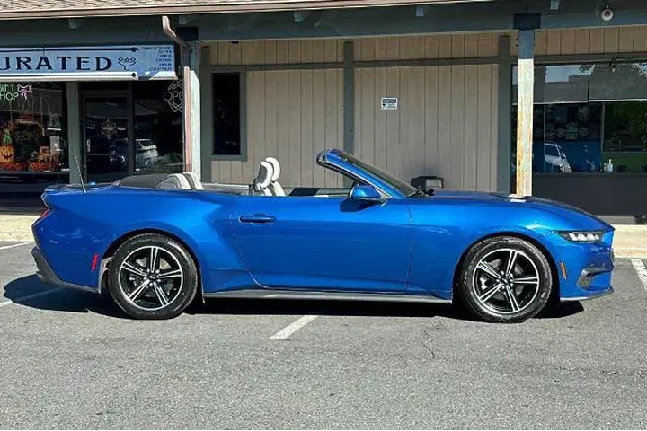 $29743 : Ford Mustang 2024 EcoBoost P image 6