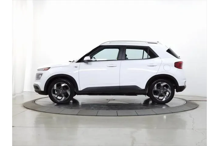 $18998 : Hyundai VENUE 2022 SEL 4dr C image 5