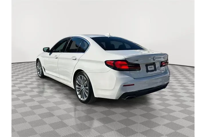 $32300 : BMW 5 Series 2023 AWD 530i x image 5