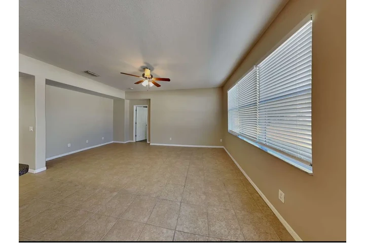 $1559 : Single family home image 8
