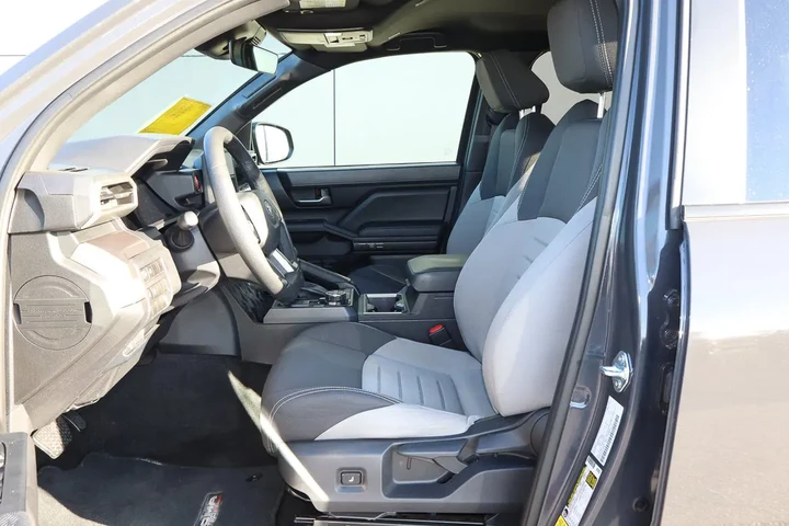 $40988 : 2025 Tacoma 4WD TRD Off Road image 7