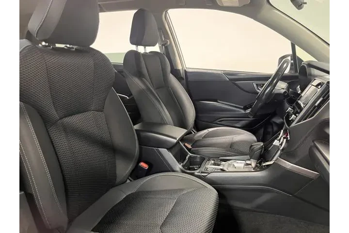 $17972 : Subaru Forester 2020 AWD Pre image 10