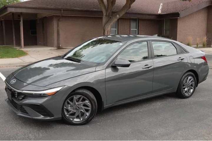 $19775 : 2024 Elantra Hybrid Blue image 2