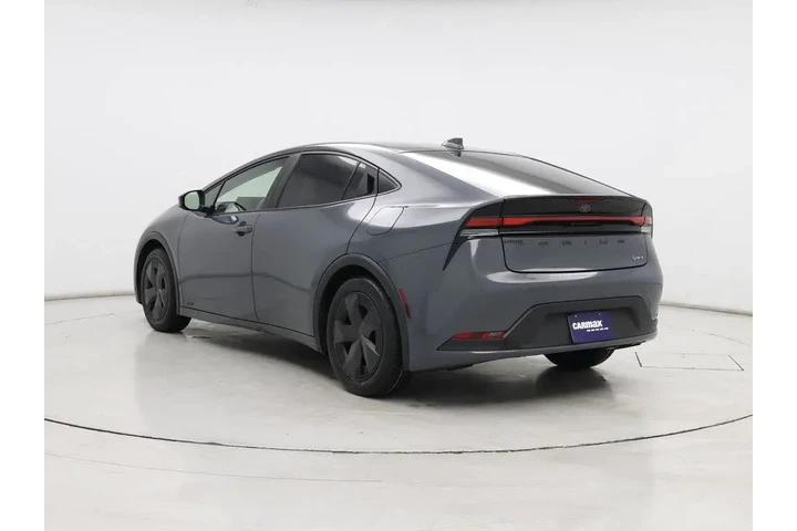 $26998 : Toyota Prius 2023 AWD LE 4dr image 2