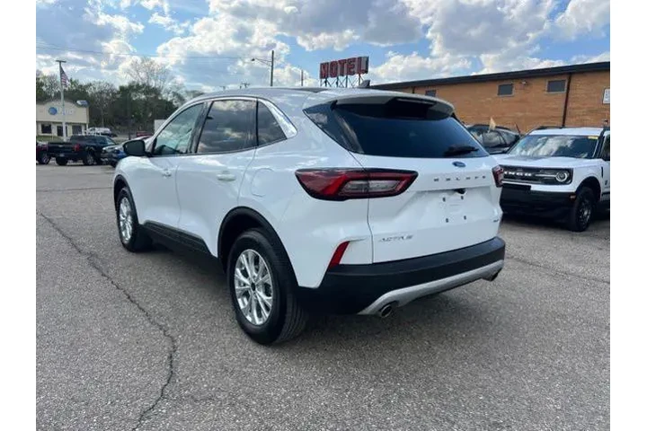 $23526 : Ford Escape 2023 AWD Active image 6