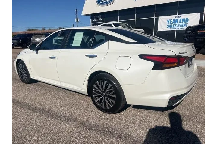 $19995 : Nissan Altima 2023 2.5 SV 4d image 7