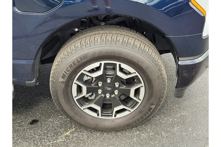 $39994 : Ford F-150 Lightning 2023 AW image 10