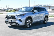 Toyota Highlander 2021 XLE 4 thumbnail