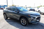$22387 : 2025 Trax FWD 4dr LT thumbnail