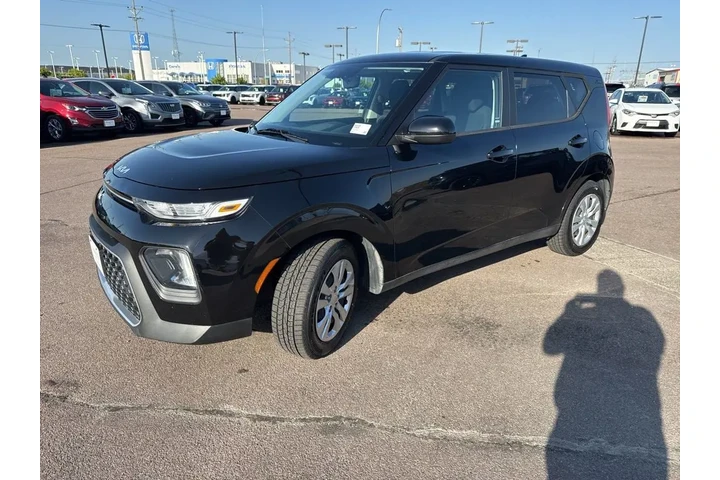 $15997 : 2022 Soul LX image 9