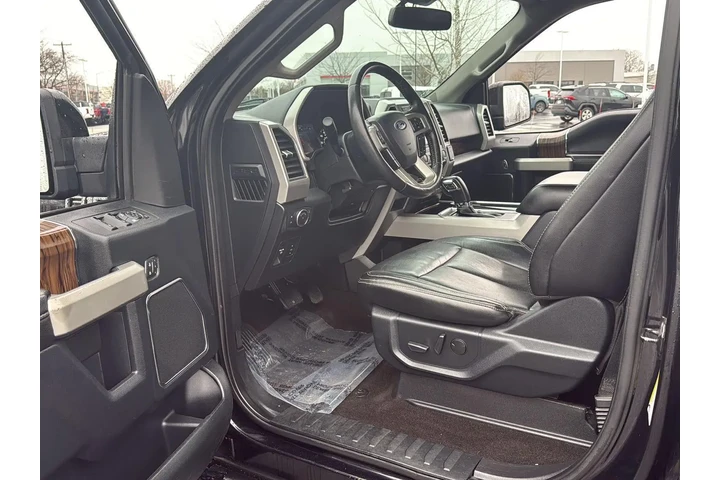 $30000 : 2020 F-150 LARIAT image 2
