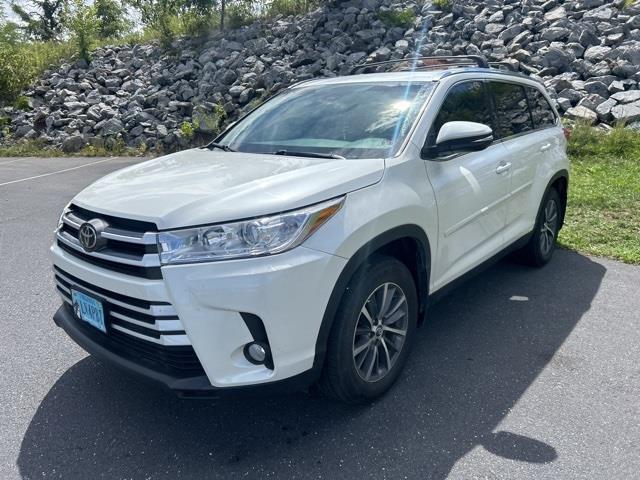 $28998 : PRE-OWNED 2019 TOYOTA HIGHLAN image 3