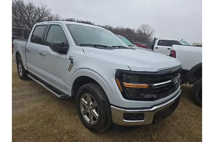 $39739 : Ford F-150 2025 4x2 XLT 4dr image 4