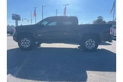 $31600 : GMC Canyon 2022 4x4 AT4 4dr thumbnail