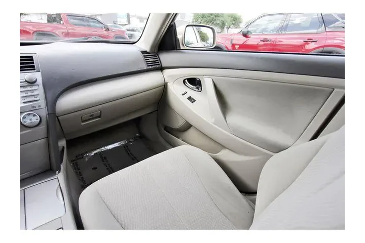 $7900 : Toyota Camry 2010 Base 4dr S image 9