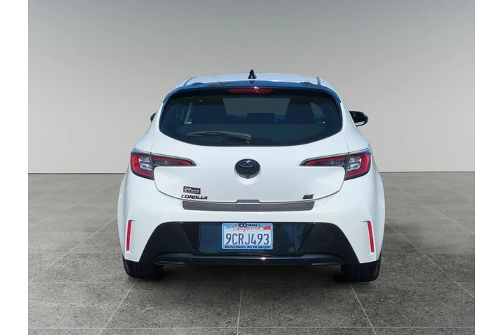 $24617 : Toyota Corolla Hatchback 202 image 4