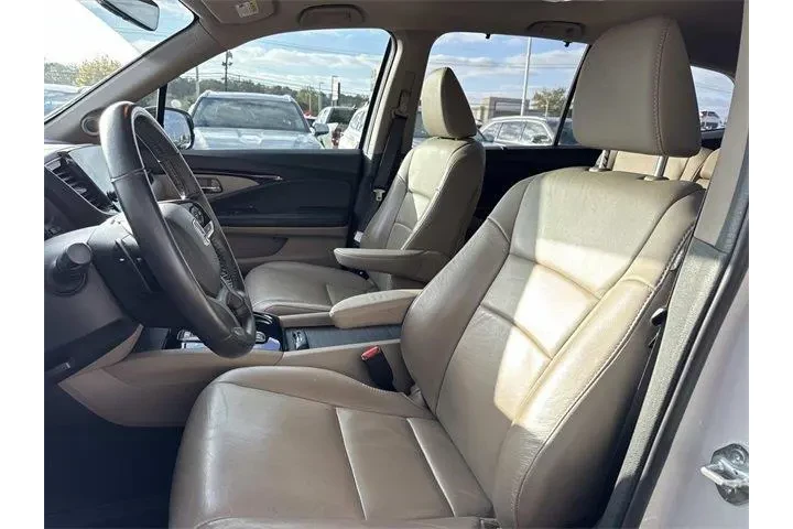 $28550 : Honda Pilot 2021 Touring 4dr image 9