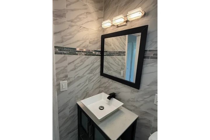 $1600 : North Miami 3 Bed & 1 Bath image 5