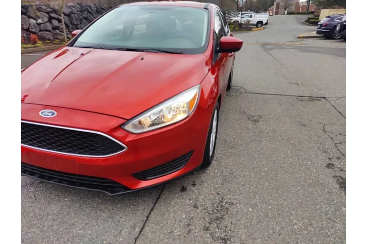 $7900 : 2018 Focus SE image 8