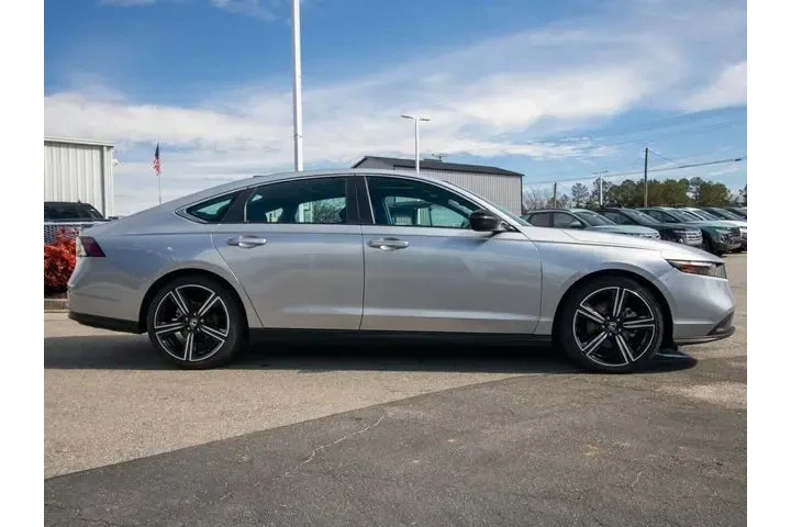 $27374 : Honda Accord Hybrid 2024 Spo image 5