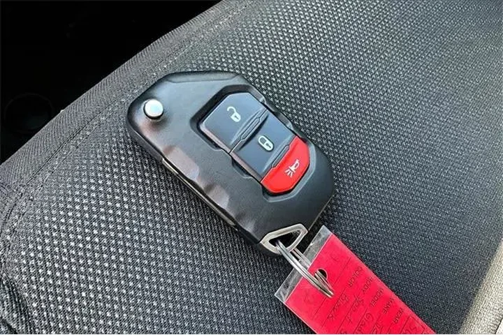 $29981 : Jeep Gladiator 2023 4x4 Spor image 10