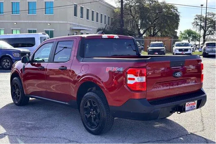 $29977 : Ford Maverick 2025 AWD XLT 4 image 9