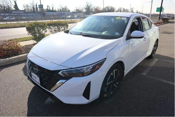 $17876 : Nissan Sentra 2025 SV 4dr Se image 9