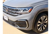 $32911 : Volkswagen Atlas Cross Sport thumbnail