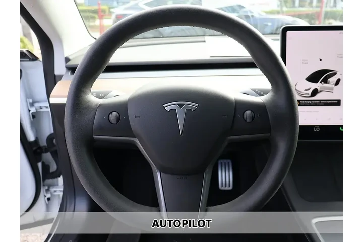 $25290 : Tesla Model 3 2022 AWD Perfo image 3