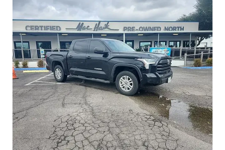 $39997 : Toyota Tundra 2023 4x4 SR5 4 image 1