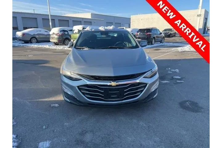 $17050 : Chevrolet Malibu 2023 LT 4dr image 5