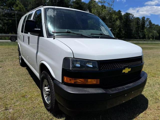 $19990 : 2018 CHEVROLET EXPRESS 2500 image 5