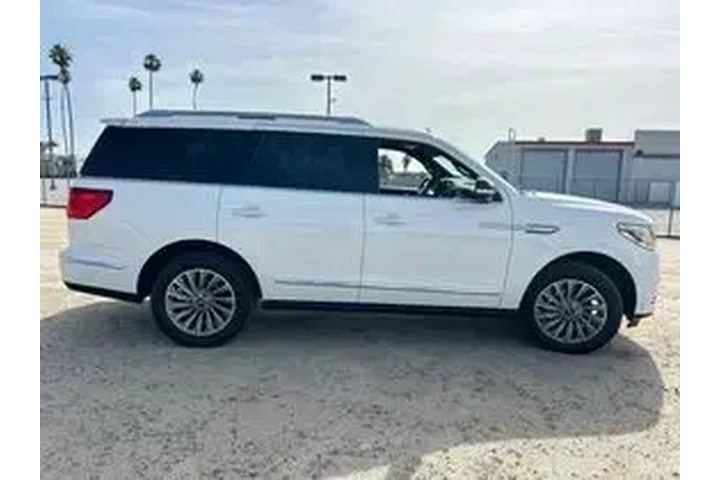 $37950 : Lincoln Navigator 2020 4x4 S image 1