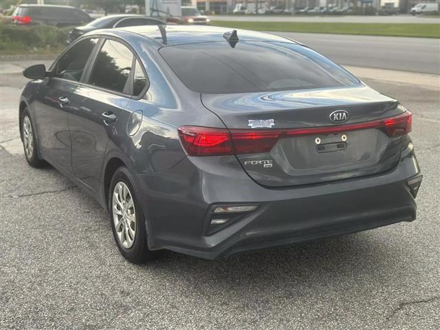 $13990 : 2020 KIA FORTE image 5