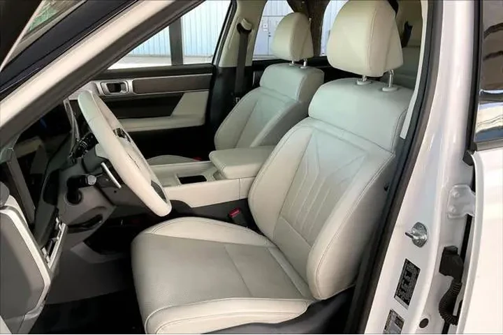 $29700 : Hyundai SANTA FE 2025 SEL 4d image 7