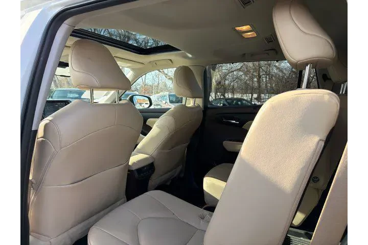 $32000 : Toyota Highlander Hybrid 202 image 6