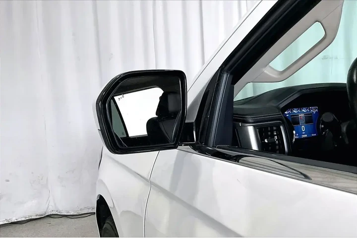 $39291 : Ford Expedition 2024 4x2 XLT image 10