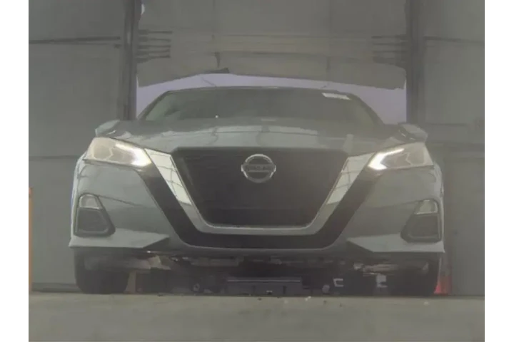 $16593 : Nissan Altima 2021 2.5 SV 4d image 4